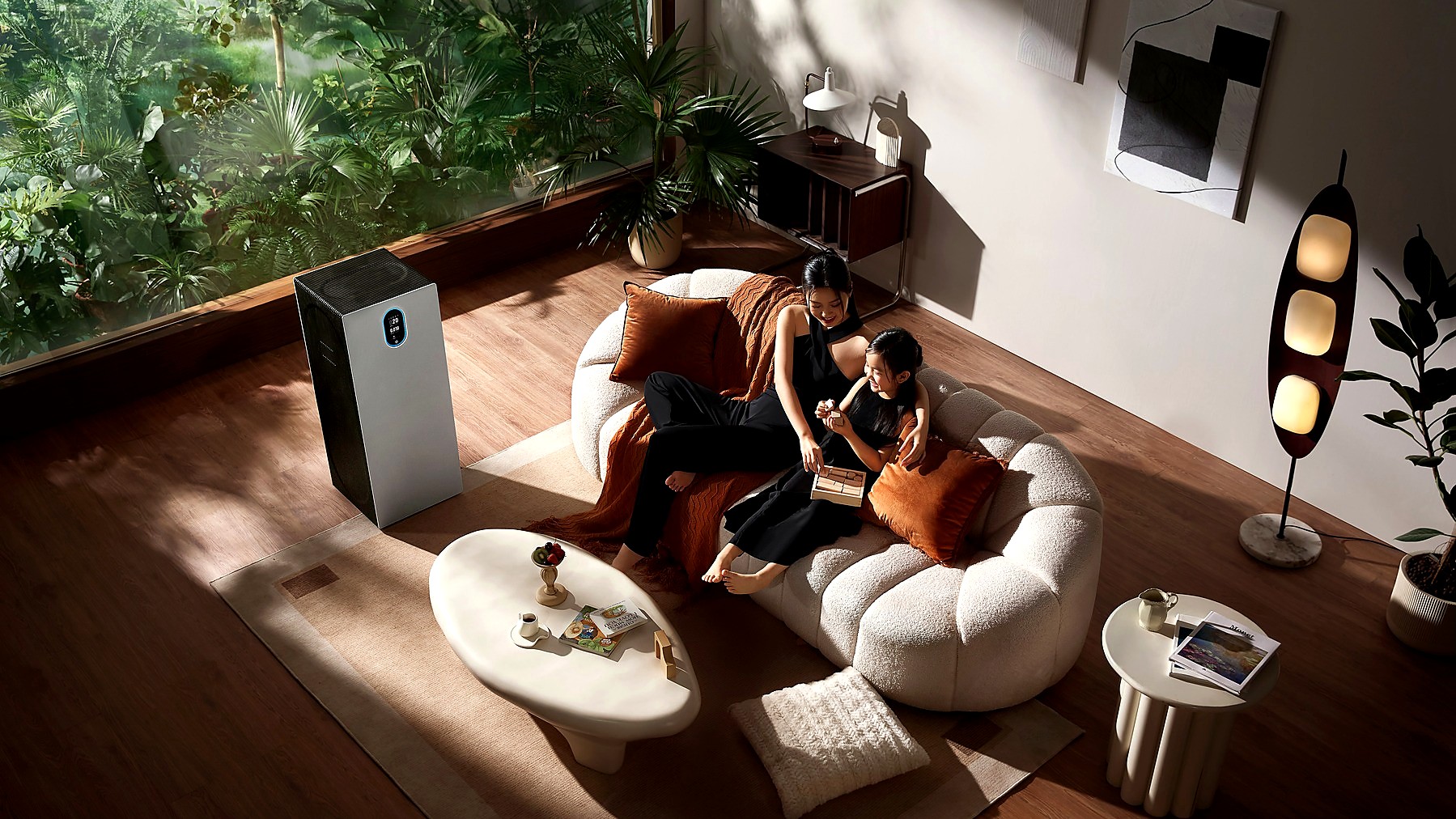 z120-family-scene.jpg